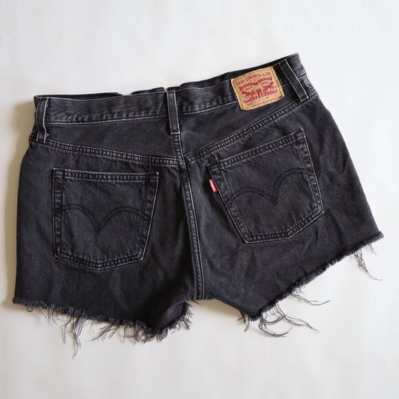 Levi's Women's Premium 501 Original Shorts Cutoff Black Jeans Denim Size 29 - Picture 9 of 9